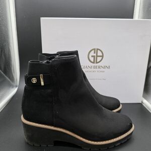 IOB GIANI BERNINI Memory Foam  Black Faux Suede Ankle Booties Sz 9.5